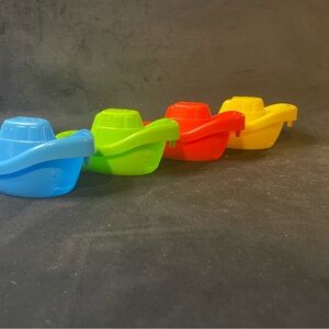 Plastic Boats Bath Toys Lot Of 4